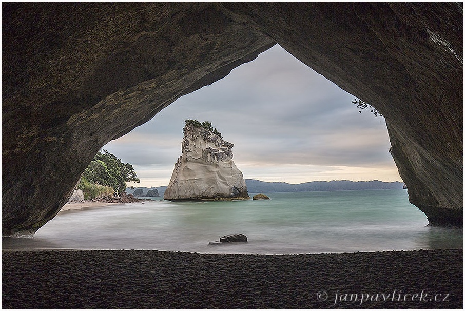 Jeskyně Cathedral Cove / Te Whanganui-A-Hei