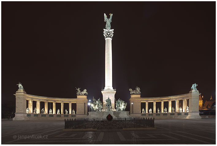 Památník Tisíciletí (Millenniumi emlékmű), Budapešt